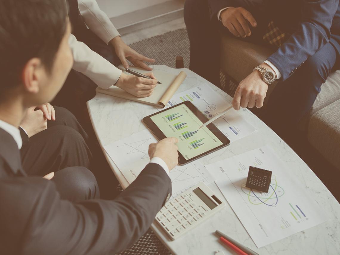 Environnement de travail professionnel pour l'analyse d'allocation de capital